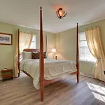 Cabin With Fireplace - 1 Mi To Whitetail Ski Resort!